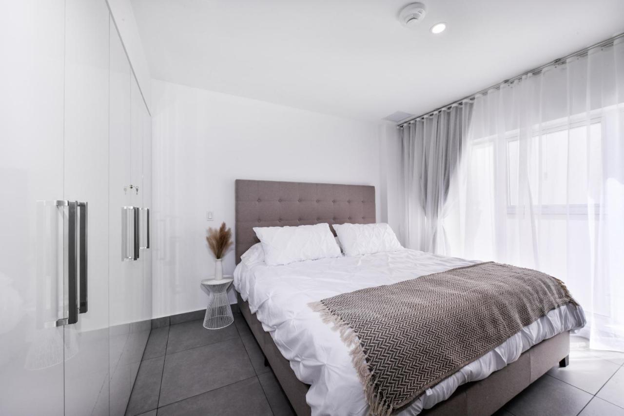 Stylish Luxury Condo, Central Location, Ocean View, Pool, Gym اورانجستاد المظهر الخارجي الصورة