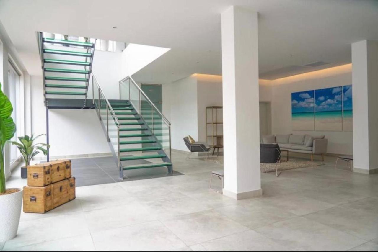 Stylish Luxury Condo, Central Location, Ocean View, Pool, Gym اورانجستاد المظهر الخارجي الصورة